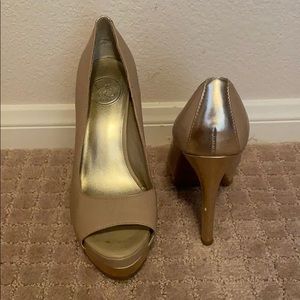 Jessica Simpson heels